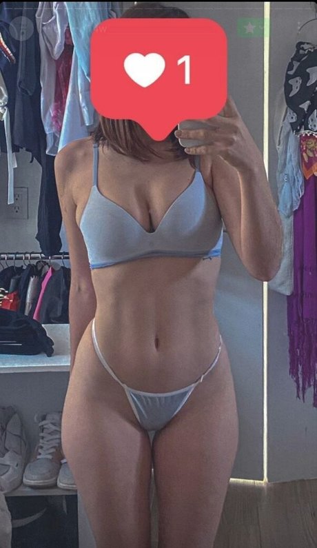 Dayanara Avelar nude actress pictures