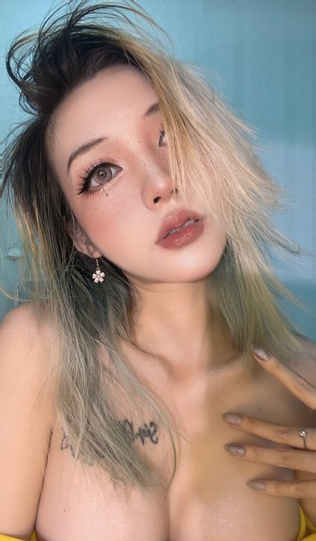 Hasuka95 naked actress img