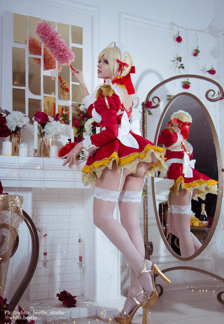 Mari Aisu model top pictures