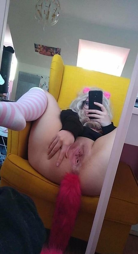 Mona M model sex photo