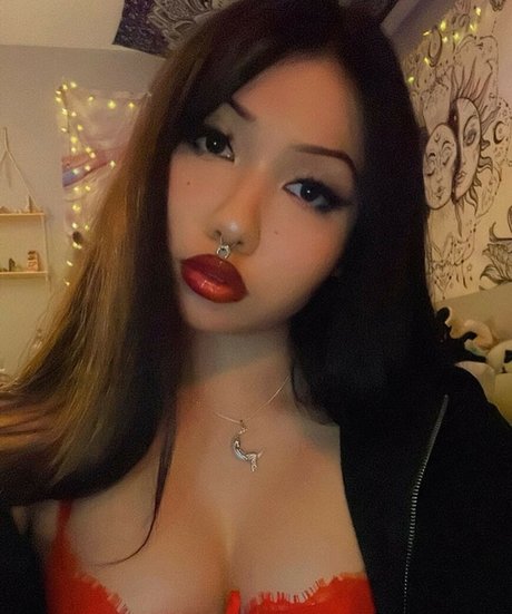 MoonBaby ASMR model perfect pic