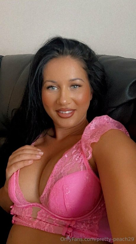 pretty peach29 naked pornstar images