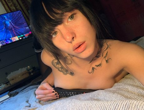 allyalden model beautiful pic