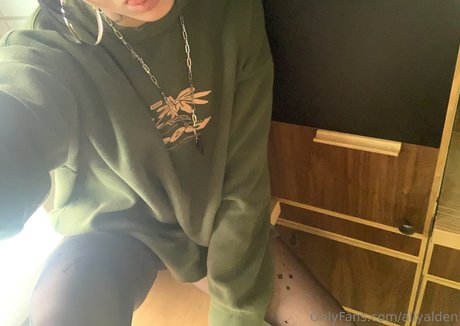 allyalden pretty pornstar gallery