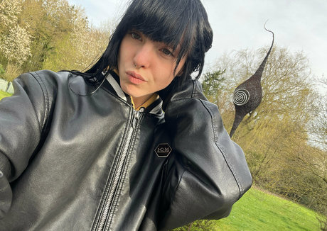 allyalden hot actress galleries