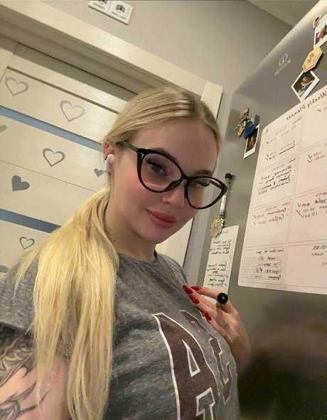 misss sandra vip pretty star pic