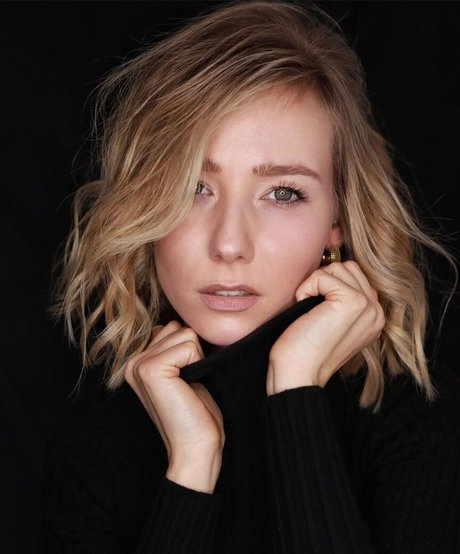 Sandra Amalia star art pictures