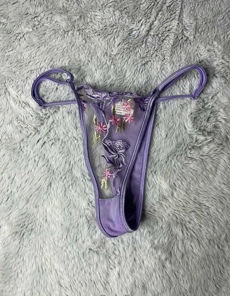 amara4u star hot photo