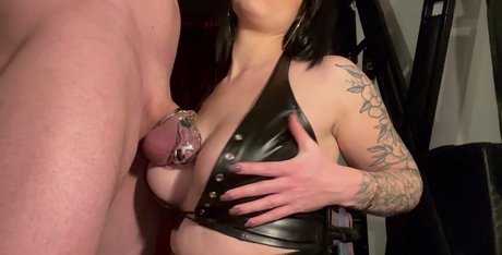 brunettebetsy free star img