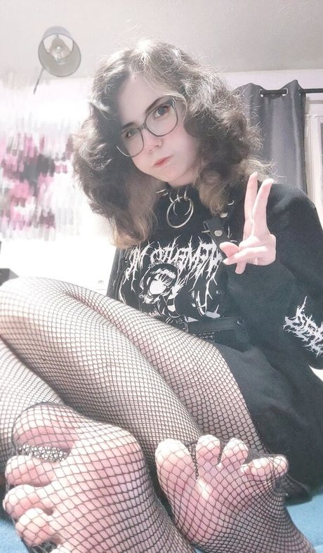 RiriMiaou hot pornstar photos