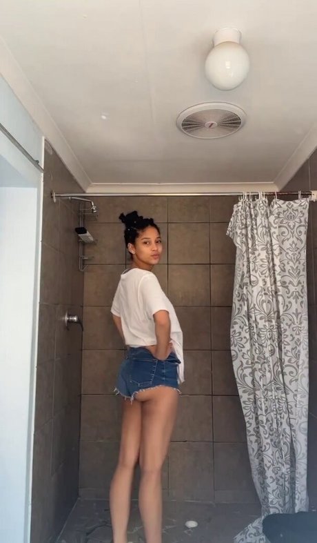 Momofebs nude model archive