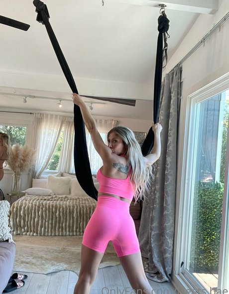 treats bae model best photos