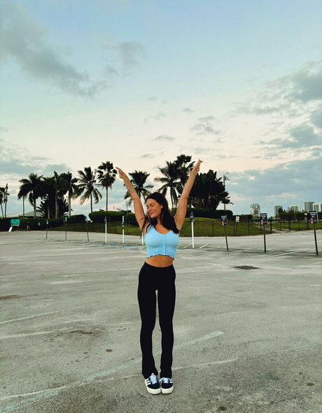 theotherideaofher naked star photos