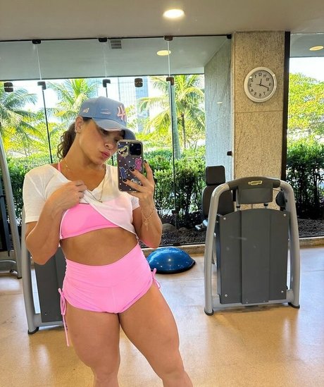 Fabiola De Andrade beautiful actress image