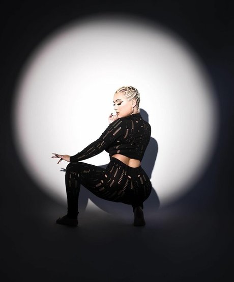 therealroyalskye pornstar hot image