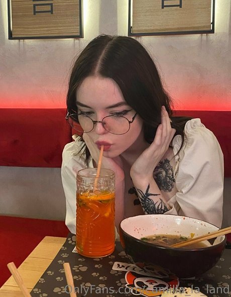 secretakame model perfect photos