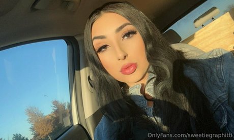 sweetiegraphitti model free pics