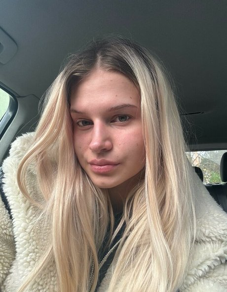 littletinyblonde nude actress galleries