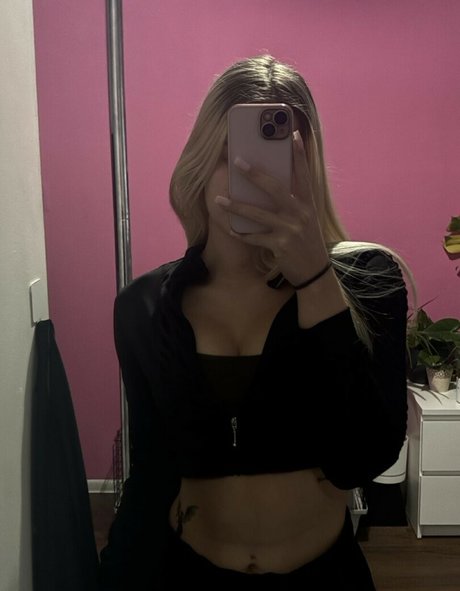 littletinyblonde erotic model galleries