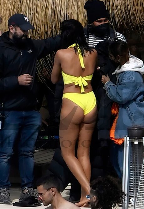 Deepika Padukone hd pornstar pics