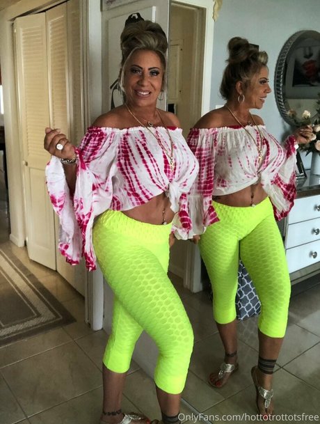 hottotrottotsfree erotic star gallery