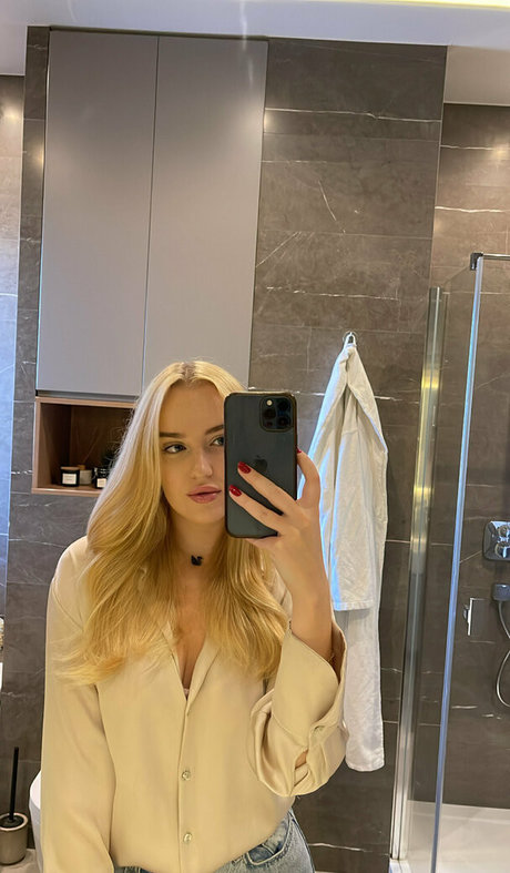 ashley boob model pornographic images