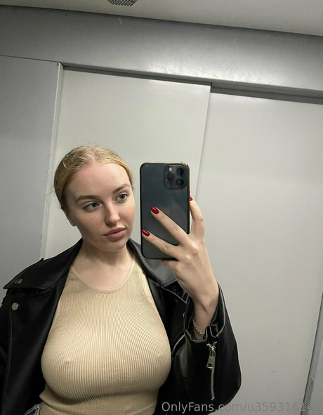 ashley boob nude model image