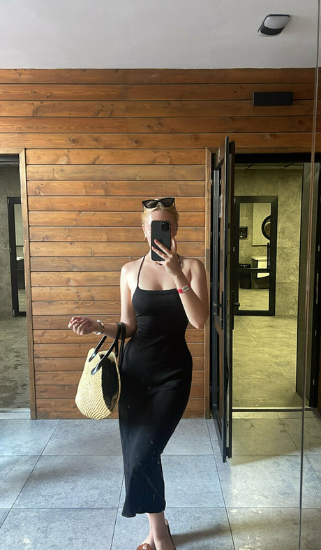 ashley boob best model img