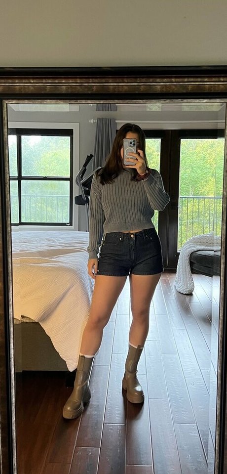 Girth Brooks naked pornstar picture