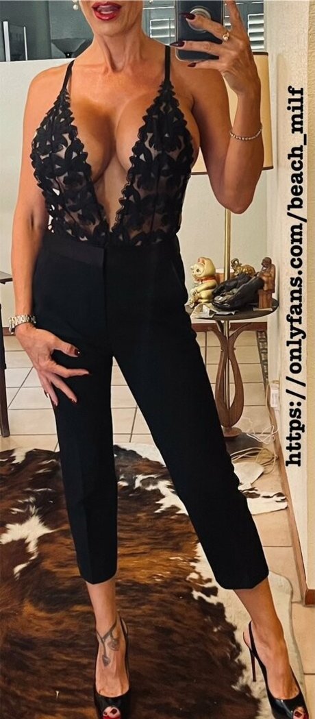 The Beach Bunny MILF hot actress archive