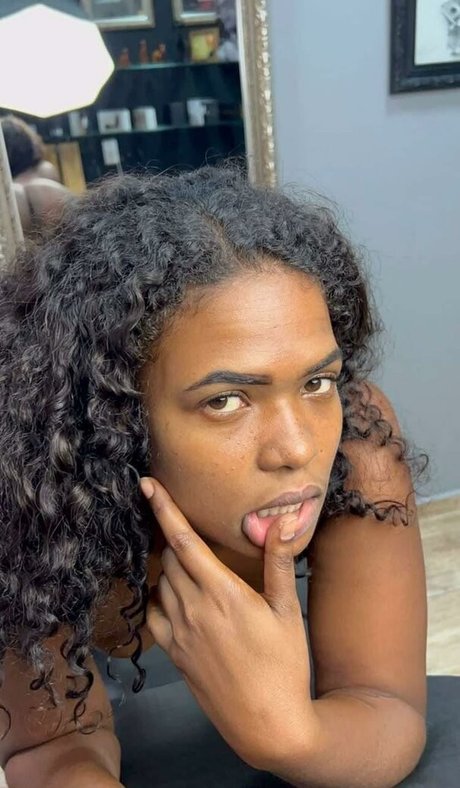 Su Cavalari pornographic model image