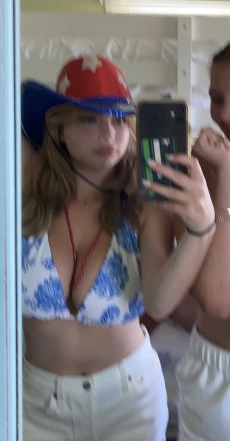 ilinamcqueen model erotic image