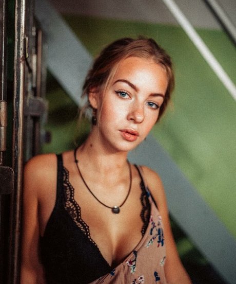 hedwigtr model pornographic archive