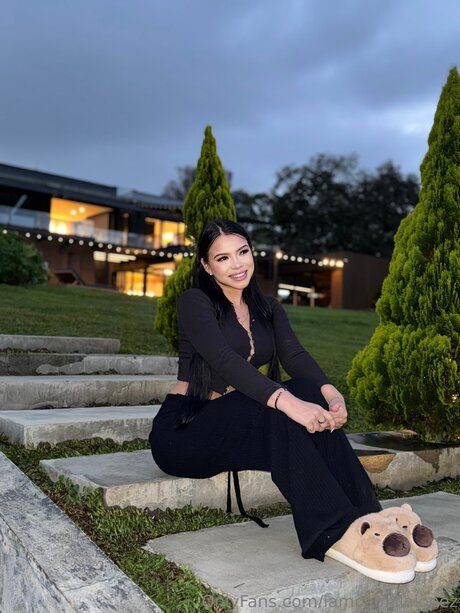 iamcamillalopez star top pic