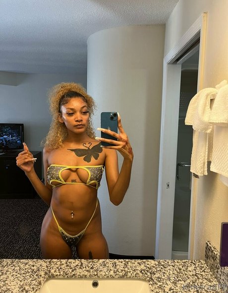 kimoraworldwide hot star img