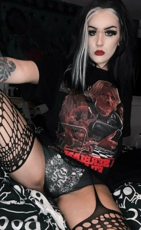 horror wh4re nice model picture