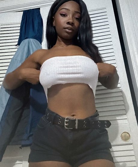 Niyahmoeye beautiful model galleries