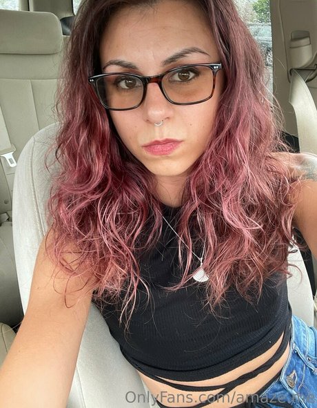 amaze me model pornographic images