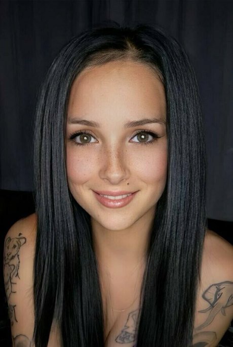 elizabeth liza hot pornstar pictures