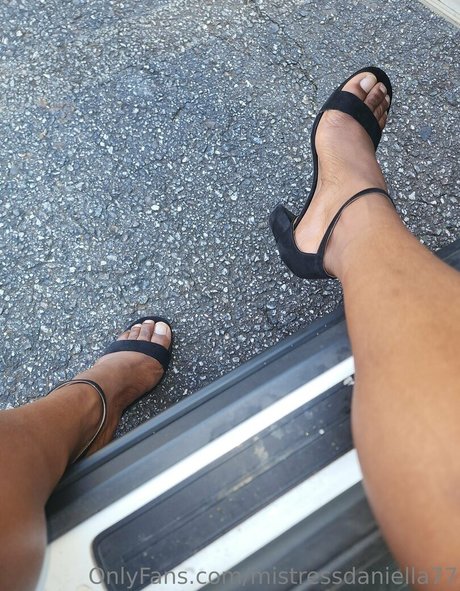 mistressdaniella77 erotic actress image