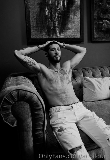 acoilduro nude model galleries