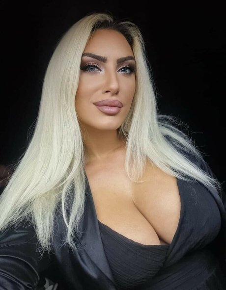 Tea Stosevska model porn photos