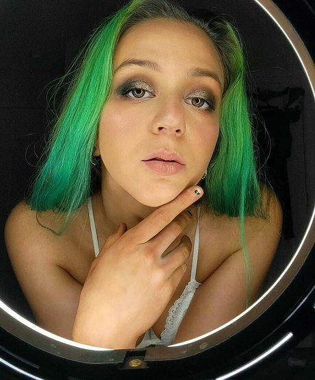 AiricaDemia hd star img