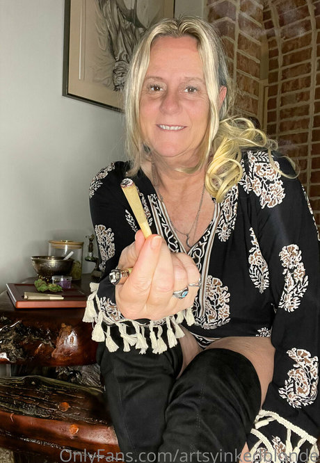 artsyinkedblonde model nice image