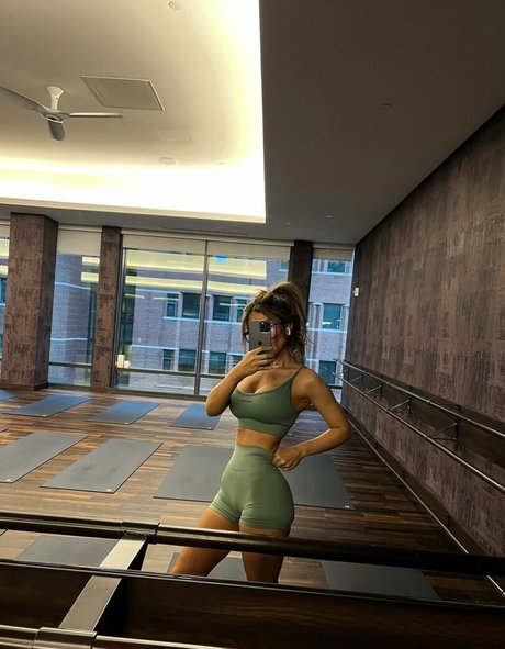 Milana Adamian free pornstar gallery