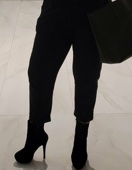 lamagiademispiesx pornstar naked archive