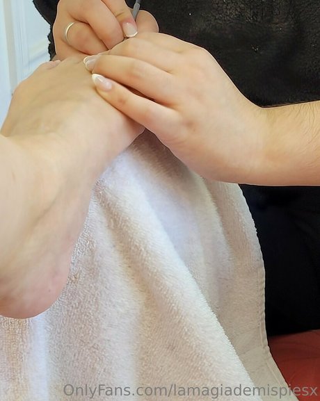 lamagiademispiesx model sex images