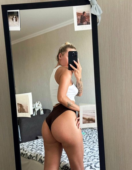 Arinawhynot pornstar exclusive pic