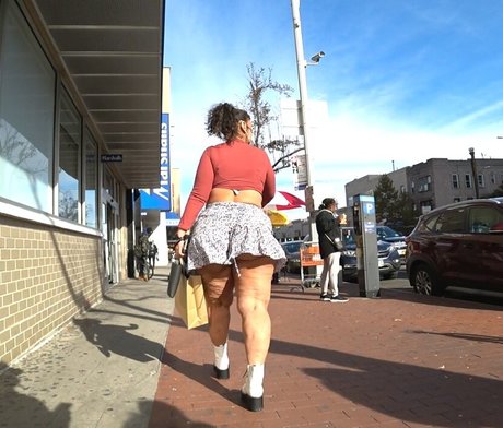 Goddess Naughtia sexy pornstar pics