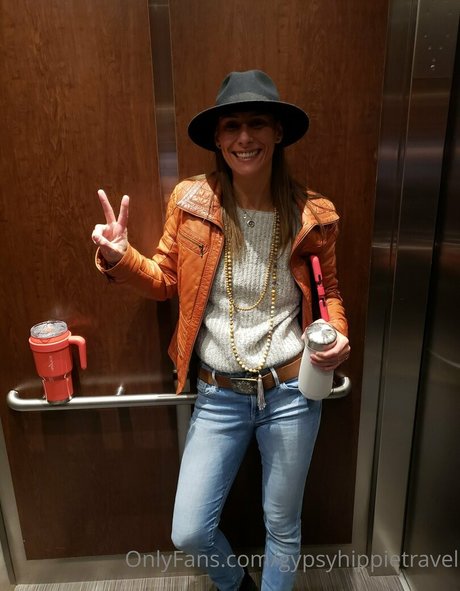 gypsyhippietravel exclusive pornstar pic